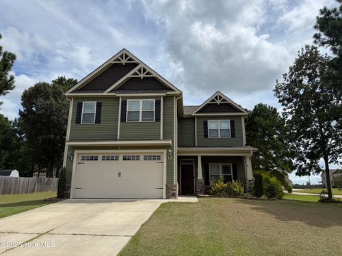 100 Becca Dr, Pikeville, NC, 27863-7504 | Card Image
