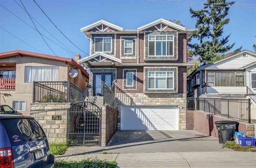 741 E 61st Ave, Vancouver, BC, V5X2C1 | Card Image