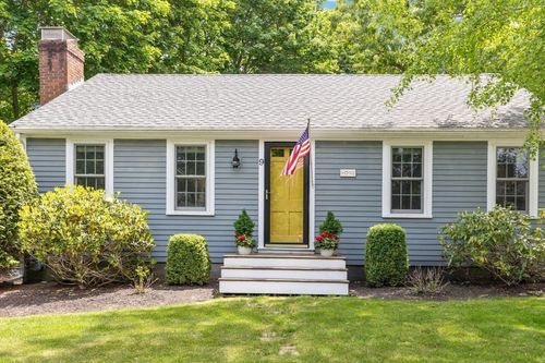 9 Fairview Ave, Scituate, MA, 02066-3310 | Card Image