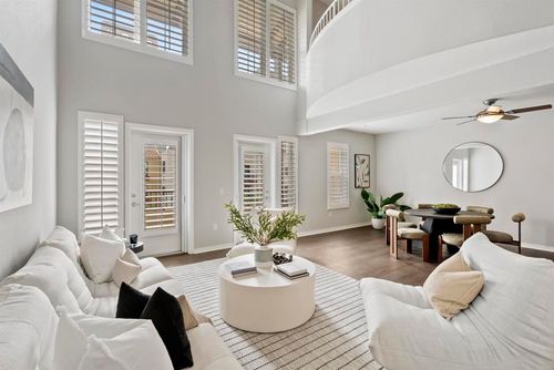 433-301 W G St, San Diego, CA, 92101-6095 | Card Image
