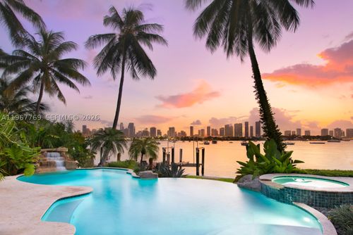 432 S Hibiscus Dr, Miami Beach, FL, 33139-5136 | Card Image