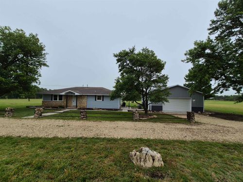 30050 211th Rd, Maple City, KS, 67102-9321 | Card Image