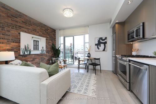 631-88 Colgate Ave, Toronto, ON, M4M0A6 | Card Image