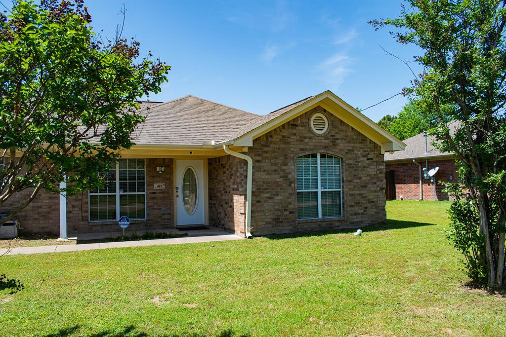 Chancellor Dr, Palestine, TX 75803