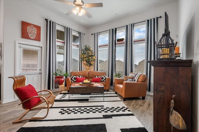 181 Durian Loop, House other with 3 bedrooms, 2 bathrooms and null parking in Buda TX | Image 5