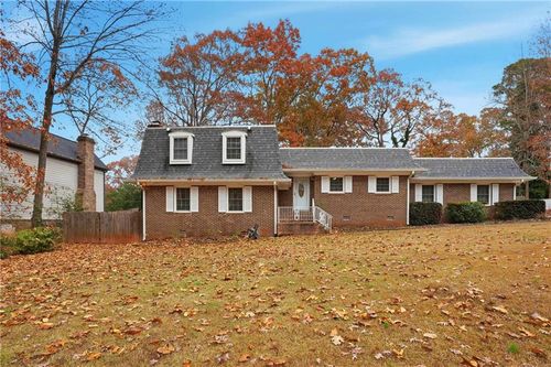 747 John Alden Rd, Stone Mountain, GA, 30083-4752 | Card Image