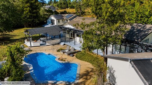 8174 Whited Road, Sebastopol, CA, 95472 | Card Image