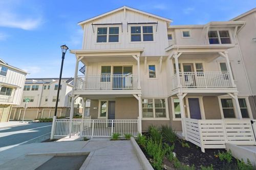 224 Oak Cir, Walnut Creek, CA, 94597-3315 | Card Image