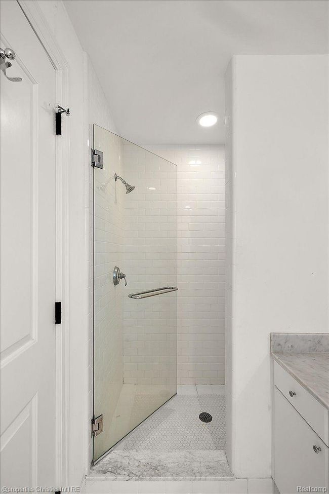 699 Abbey St, House other with 4 bedrooms, 6 bathrooms and null parking in Birmingham MI | Image 49