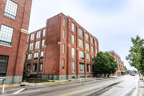 apt-48-624 E Walnut St, Indianapolis, IN, 46204-1669 | Card Image