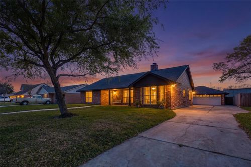 2406 Shelia St, Pearland, TX, 77581-4444 | Card Image