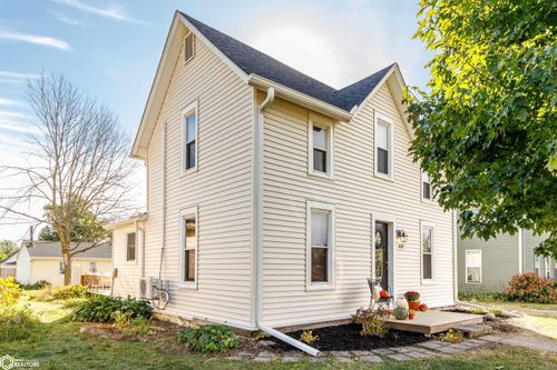 108 S 4th Ave, Huxley, IA, 50124-9438 | Card Image