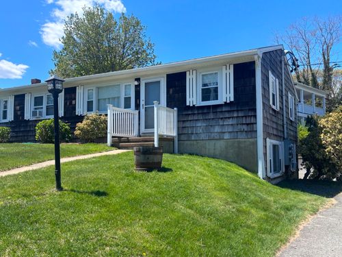 c-12-124 Skiff Ave, Vineyard Haven, MA, 02568-5580 | Card Image