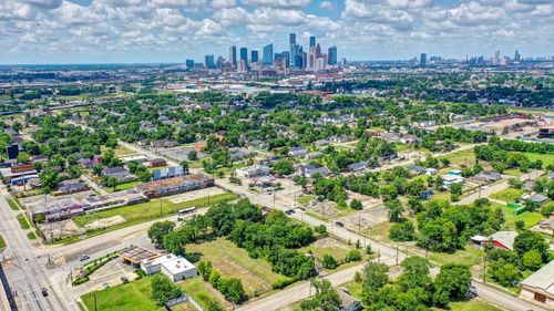 2418 Jensen Dr, Houston, TX, 77026-6311 | Card Image