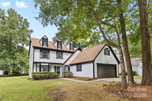 6907 Spandril Ln, Charlotte, NC, 28215-8308 | Card Image