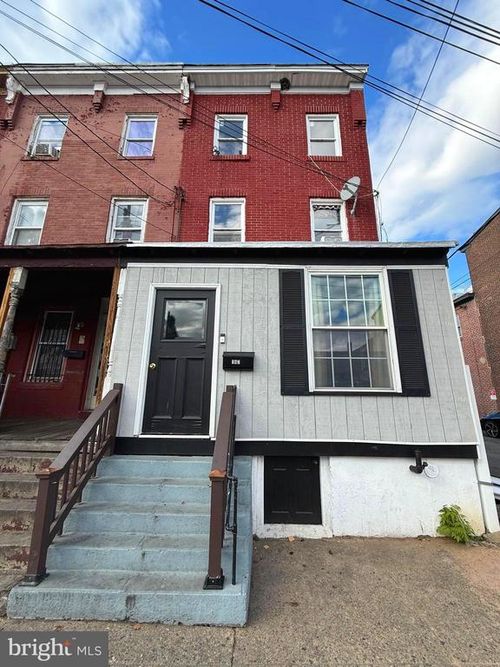 162 Hamilton Ave, Trenton, NJ, 08609-2704 | Card Image