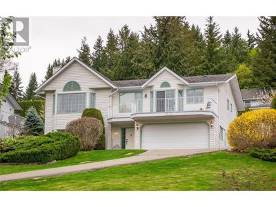 2382 Tamerac Terr, House other with 3 bedrooms, 3 bathrooms and 5 parking in Sorrento BC | Image 1