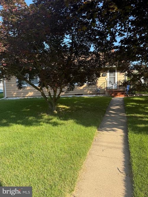 1015 Ashton Ave, Beverly, NJ, 08010-1001 | Card Image