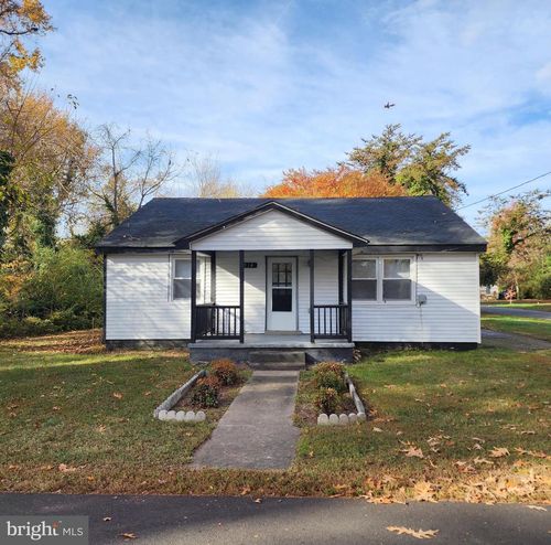 814 Garfield Ave, COLONIAL BEACH, VA, 22443-2166 | Card Image