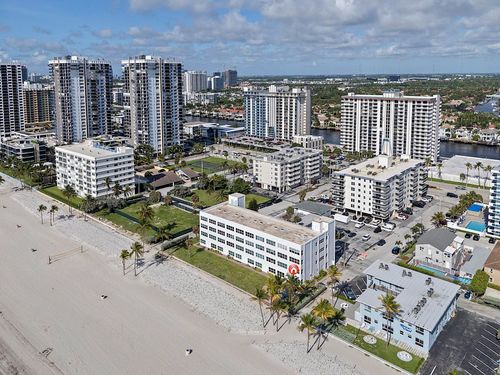 2a-1801 S Surf Rd, Hollywood, FL, 33019-2400 | Card Image