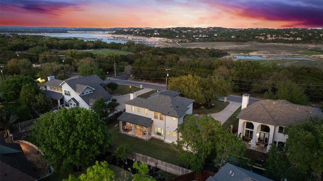 511 Hurst Creek Rd, House other with 5 bedrooms, 4 bathrooms and 6 parking in Lakeway TX | Image 8