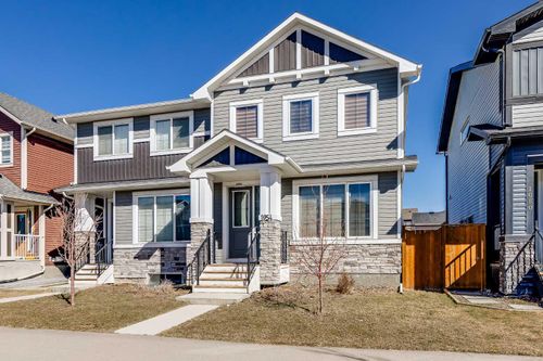 1054 Carrington Boulevard Nw, Home with 3 bedrooms, 2 bathrooms and 3 parking in Calgary AB | Card Image