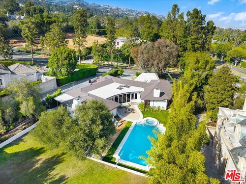 909 N Alpine Dr, Beverly Hills, CA, 90210-2946 | Card Image
