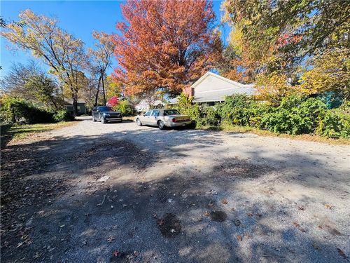 720 S Church Ave, Fayetteville, AR, 72701-6556 | Card Image