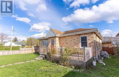 1227 Trafalgar St, House other with 4 bedrooms, 2 bathrooms and 2 parking in London ON | Image 2