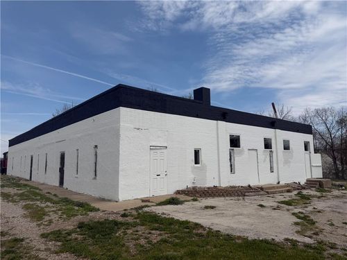 7947 Prospect Ave, Kansas City, MO, 64132-2308 | Card Image