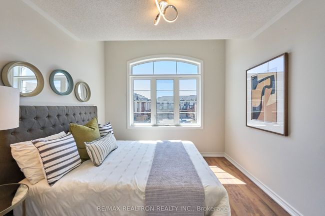 10 Globemaster Lane, House attached with 3 bedrooms, 4 bathrooms and 1 parking in Richmond Hill ON | Image 34