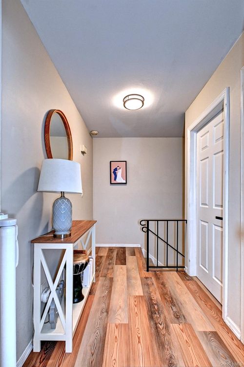 847 Skyline Dr, Coram, NY, 11727-3661 | Card Image