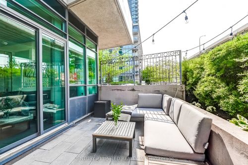 164-209 Fort York Blvd, Toronto, ON, M5V4A1 | Card Image
