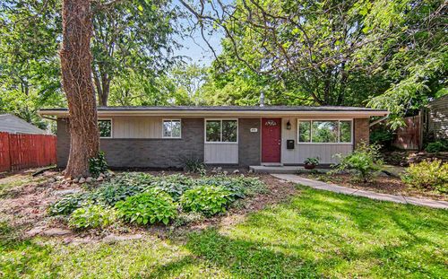 2731 Canterbury Rd, Ann Arbor, MI, 48104-5018 | Card Image