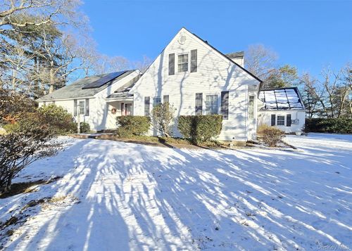 1435 Broadway Ave, Holbrook, NY, 11741-5406 | Card Image