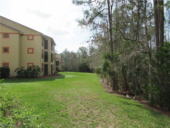 APT-818 - 7950 Preserve Cir, Condo with 2 bedrooms, 2 bathrooms and null parking in NAPLES FL | Image 13