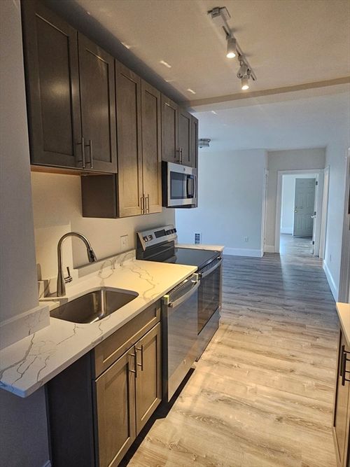 3-323 Chatham Street, Lynn, MA, 01902 | Card Image