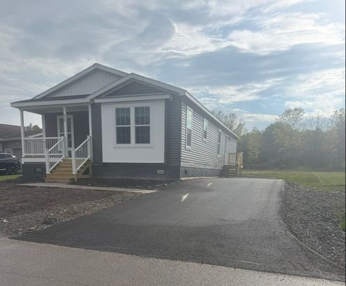 4232 Canalside Dr, Palmyra, NY, 14522-9008 | Card Image