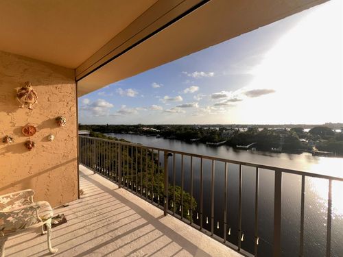 apt-7e-3581 S Ocean Blvd, South Palm Beach, FL, 33480-5769 | Card Image