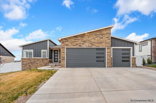 3950 Farthing Rd, Cheyenne, WY, 82001-8910 | Card Image