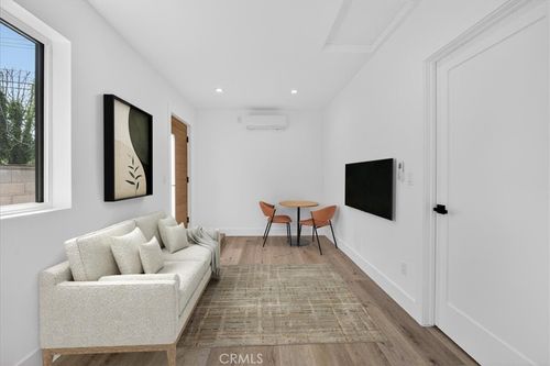 7053 Fallbrook Ave, West Hills, CA, 91307-2213 | Card Image