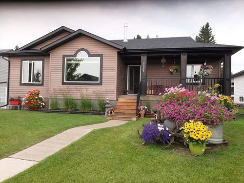 5331 55 Ave, Bashaw, AB, T0B0H0 | Card Image