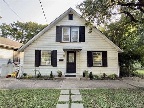 636 W 7th Street, New Albany, IN, 47150 | Card Image