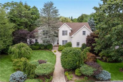 4 Middle Road, House other with 4 bedrooms, 3 bathrooms and null parking in White Plains NY | Image 1