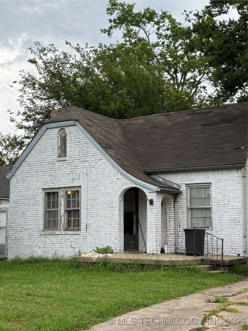 120 Country Club Dr, Holdenville, OK, 74848-4014 | Card Image
