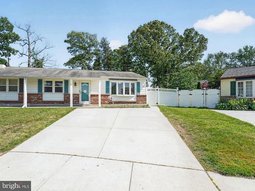 1090 Notley Ct, PASADENA, MD, 21122-1819 | Card Image