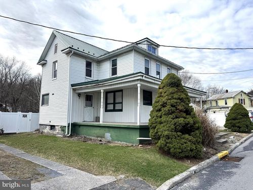 12 Maclay St, MILROY, PA, 17063-8528 | Card Image