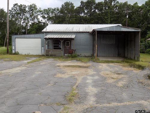 824 E Broad St, Mineola, TX, 75773-2623 | Card Image