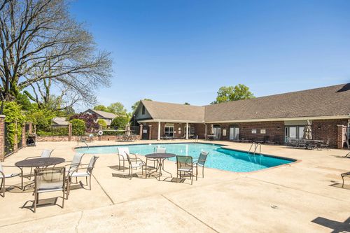 19-1675 S Ravenhill Dr, Germantown, TN, 38138-2434 | Card Image