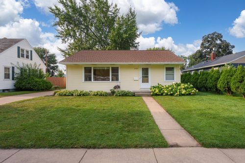 2107 Valmont Ave, Eau Claire, WI, 54701-4454 | Card Image